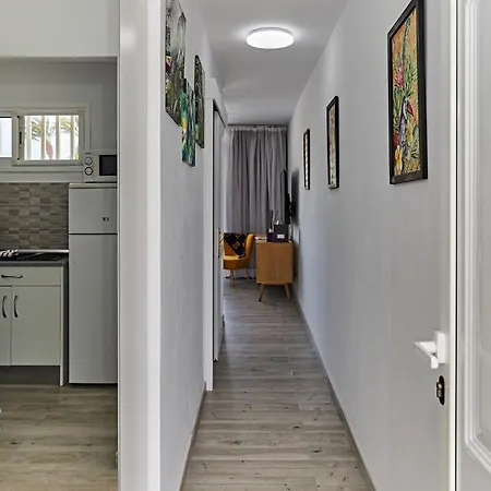 Parrot's House- Yumbo Center Апартаменты *